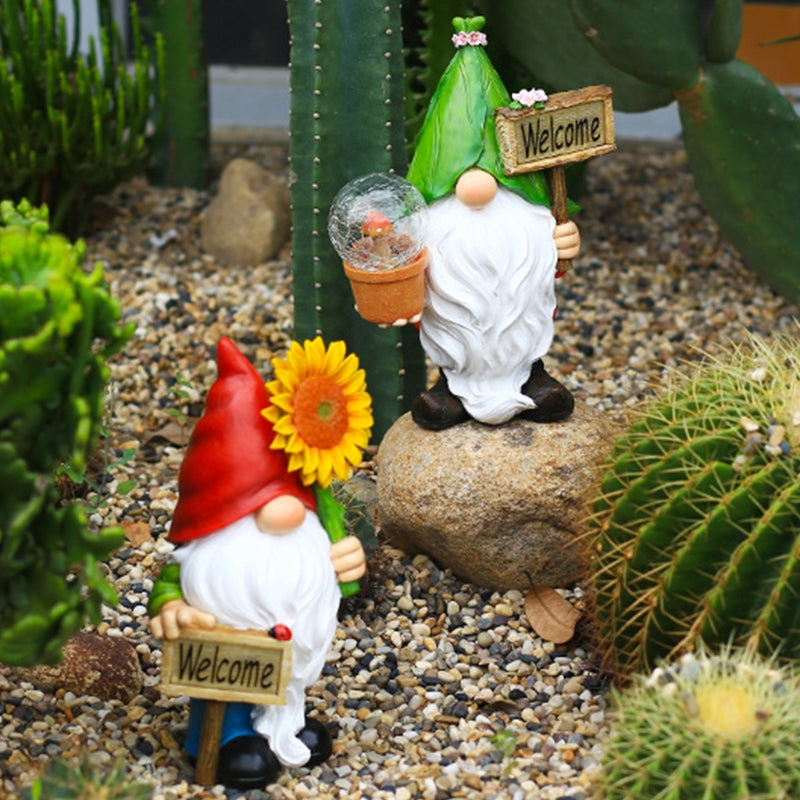 Resin Sunflower Gnome Statue With Solar Light