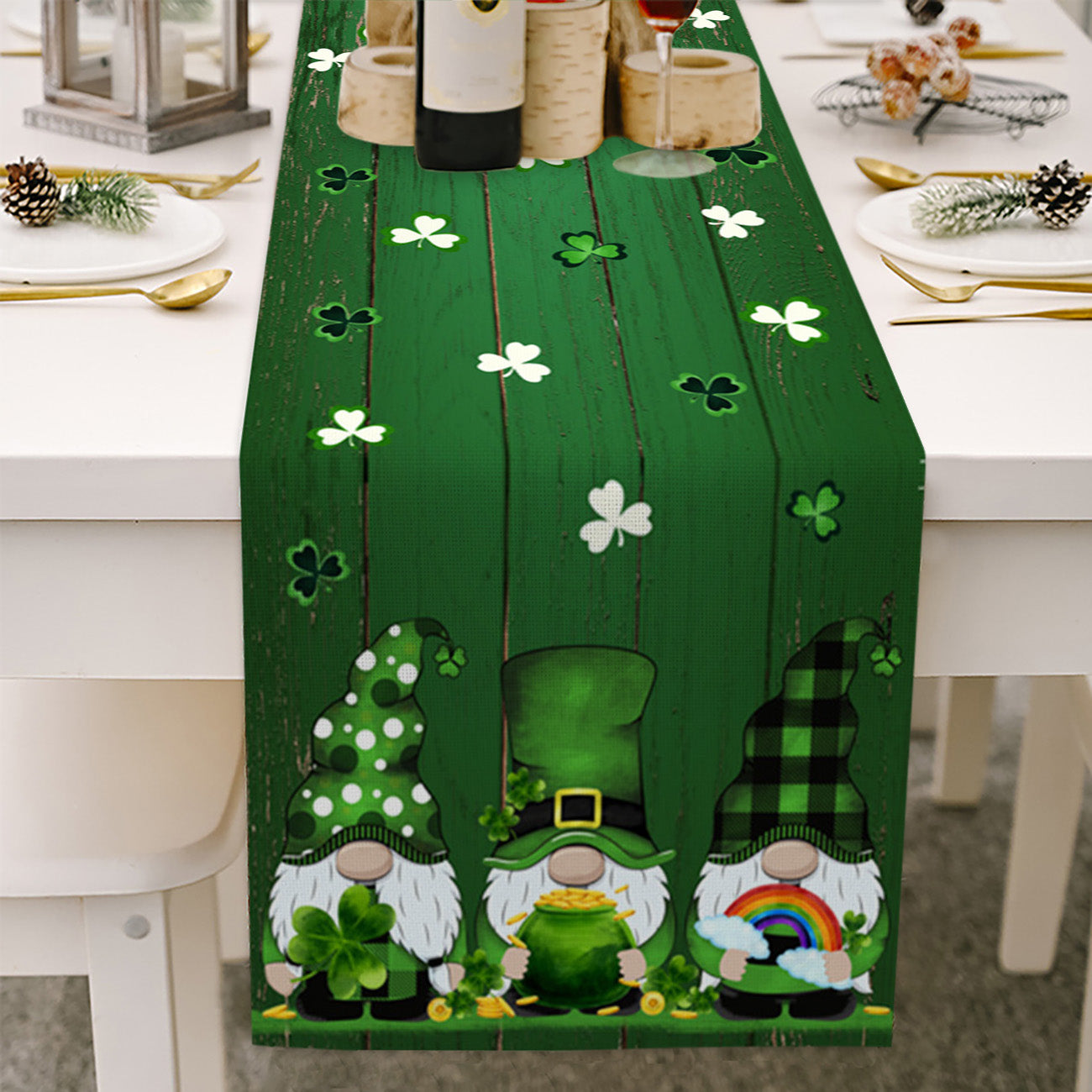 Lucky Green - Lovely Gnome Brother Table Runner