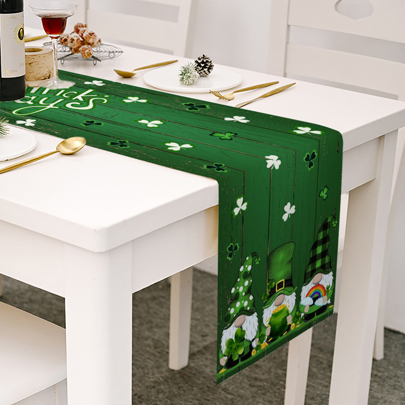 Lucky Green - Lovely Gnome Brother Table Runner